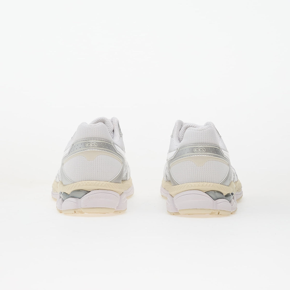 Asics  Gel-Cumulus 16 - White 1203A733-102