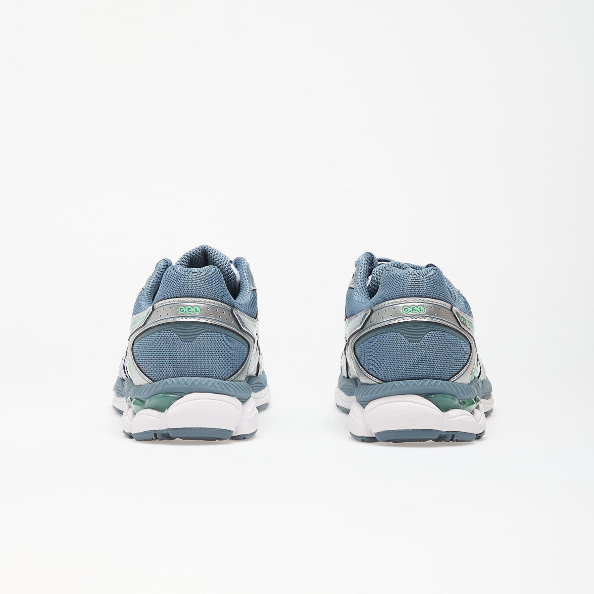 Asics  Gel-Cumulus 16 - White/ironclad 1203A733-100